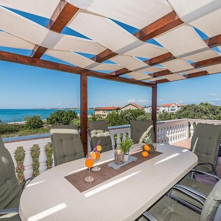 Apartment Astoria Затон Екстериор снимка