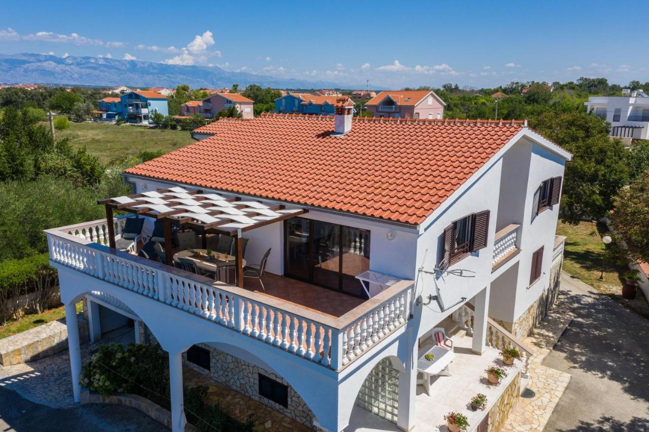 Apartment Astoria Затон Екстериор снимка